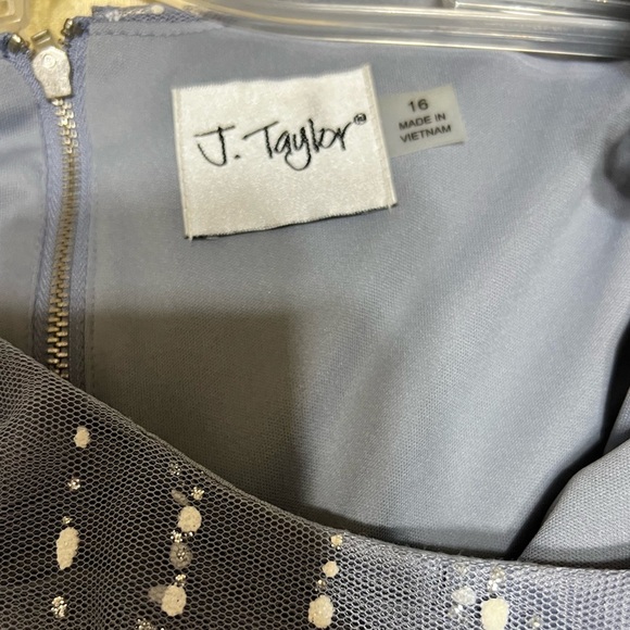 J. Taylor Elegant Blue Dress with Sheer Overlay color Chambray Muse size 16 NWT - Picture 7 of 14